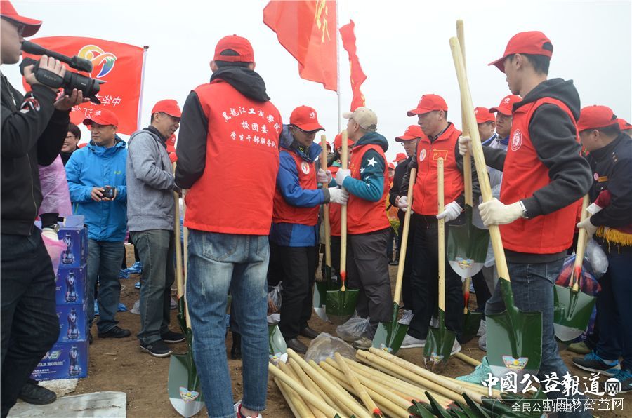 开元（中国）-开元（中国）圆满完成“保护青山绿水_共建大美龙江”千人公益植树志愿服务工作